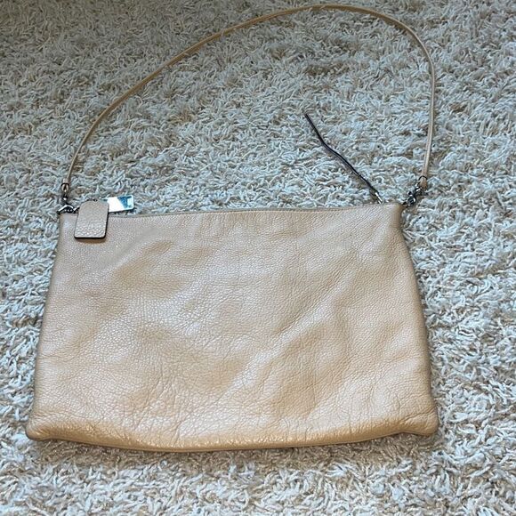 Bleecker beige leather cross body bag by COACH - Picture 5 of 16
